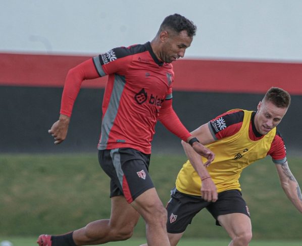 Atlético-GO x Vila Nova: onde assistir e escalações para o clássico goiano pela Série B 2025. Imagem: Bruno Corsino/Atlético-GO