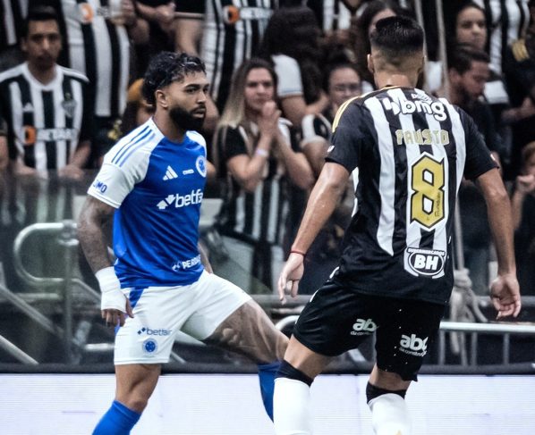 Cruzeiro x Fortaleza: onde assistir, escalações e tudo sobre o duelo no Mineirão pela 29ª rodada do Brasileirão. Imagem: Gustavo Aleixo/Cruzeiro