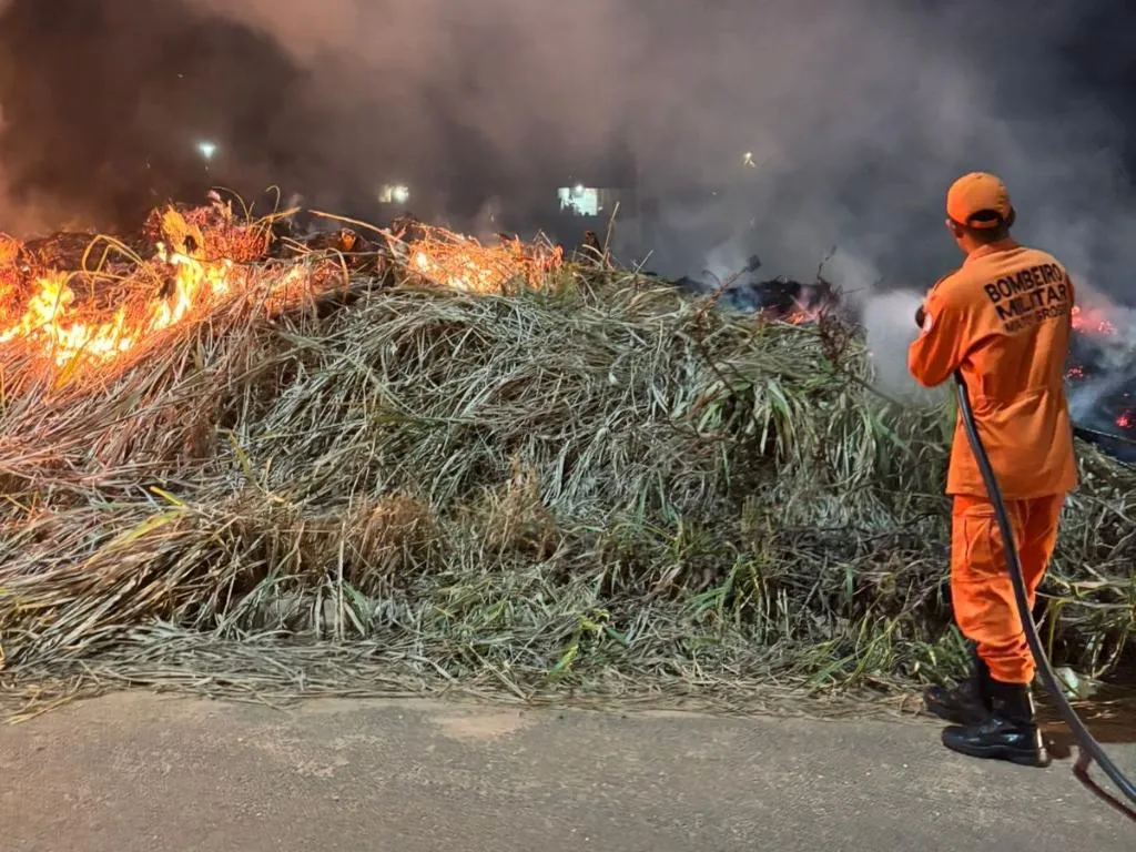 Incêndio MT mobiliza bombeiros em Confresa e Juara