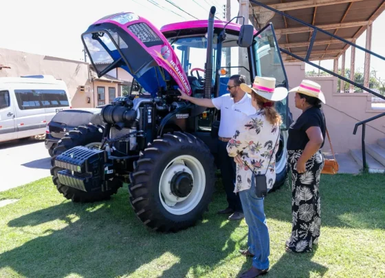 Operação de máquinas agrícolas