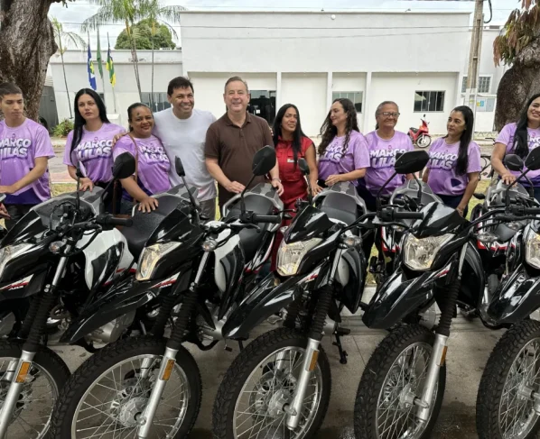 Dr. Eugênio entrega 21 motos a ACS