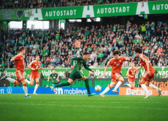 Wolfsburg x Paderborn: playoff decisivo da Bundesliga. Imagem: Divulgação Wolfsburg