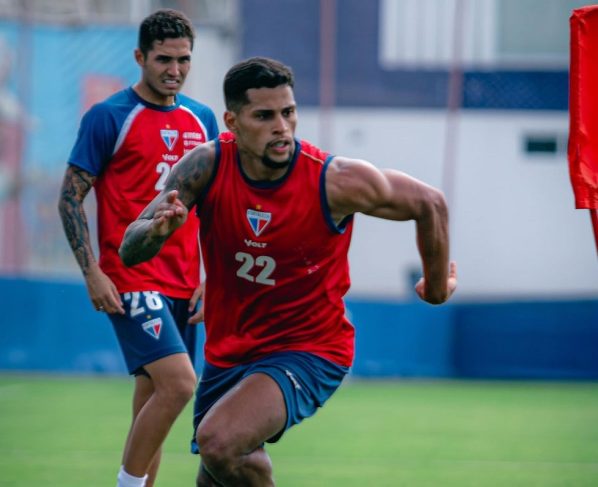 Fortaleza x América-MG: onde assistir e o que esperar do duelo no Castelão. Imagem: Victor Alves/FEC