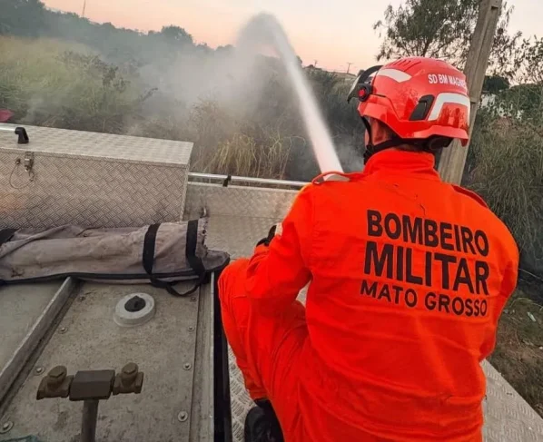 Incêndio em vegetação em Campo Verde mobiliza Bombeiros de MT