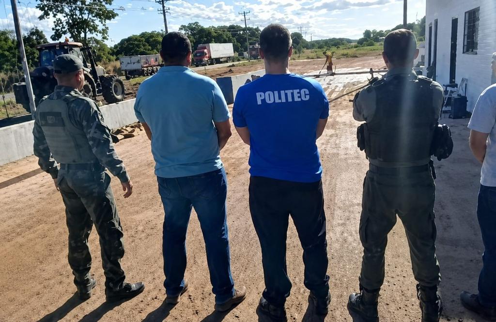 Foto de oficiais da politec e GPMA