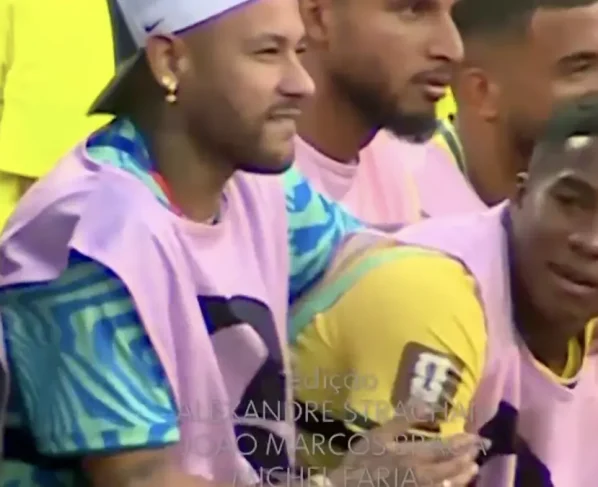 Endrick desabafa com Neymar após ficar no banco em estreia da Seleção: ‘Se eu pudesse eu entrava’ na partida contra o Marrocos