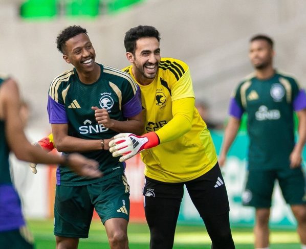 Celeste vai confirmar o favoritismo? Veja onde assistir Arábia Saudita x Uruguai. Imagem: Divulgação Federação Saudita