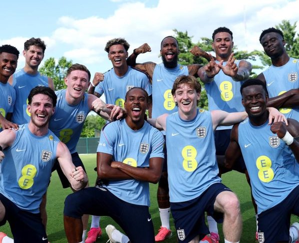 Inglaterra x Croácia: onde assistir ao vivo e as prováveis escalações da estreia na Copa do Mundo 2026. Imagem: Seleção da Inglaterra/Divulgação