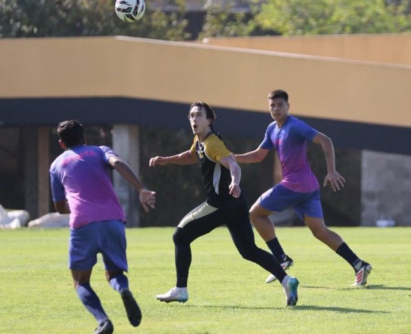 Criciúma x Ceará: onde assistir e escalações do duelo Pela Série B. Imagem: Celso da Luz/Criciúma