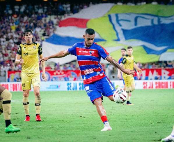 Fortaleza x Ponte Preta: onde assistir ao vivo, horário e prováveis escalações pela Série B 2026. Imagem: Leonardo Moreira/FEC