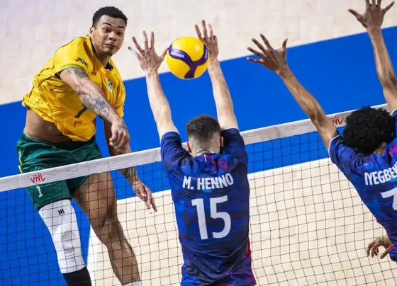 Brasil vence a França e entra na zona de classificação da Liga das Nações de vôlei