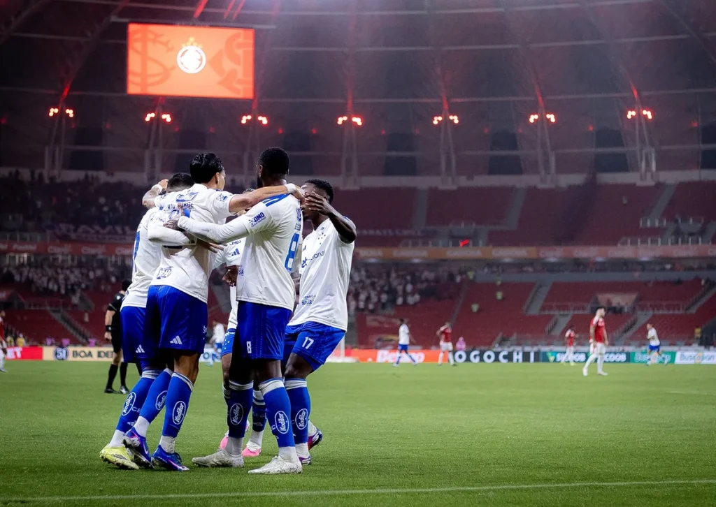 Cruzeiro x Botafogo: onde assistir ao vivo, escalações e tudo sobre o jogo do Brasileirão. Imagem: Lucas Bubols Cruzeiro