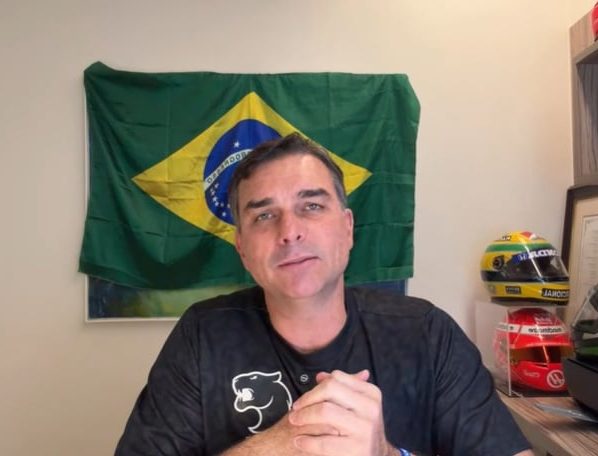 Sergio Moro critica ação da PF contra decisões de Mendonça