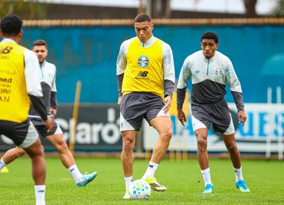 Grêmio x Fluminense: onde assistir ao vivo, horário e tudo sobre o duelo pela 20ª rodada do Brasileirão. Imagem: Lucas Uebel/GFBPA