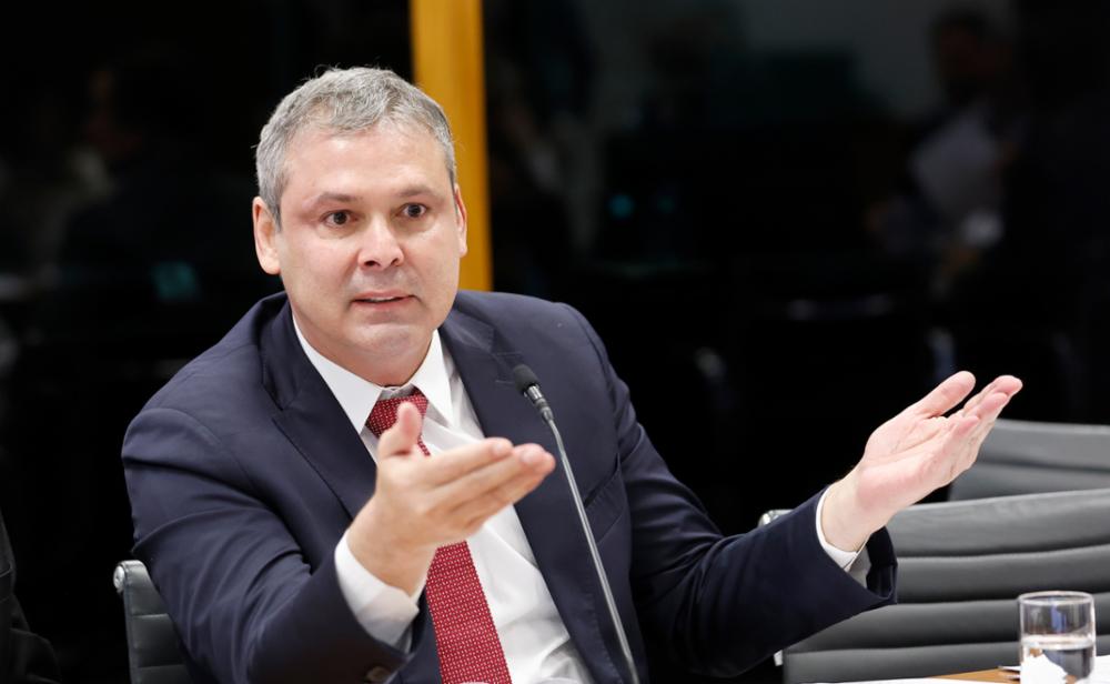 Não orar é pecado, afirma teólogo Dieudonné Tamfu