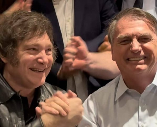 Evangélicos e política: pesquisa revela tendências entre gerações