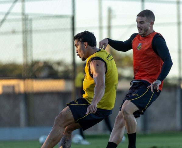 Novorizontino x Atlético-GO: onde assistir e escalações para o duelo da Série B. Imagem: @juan_rodrigs04 /Novorizontino