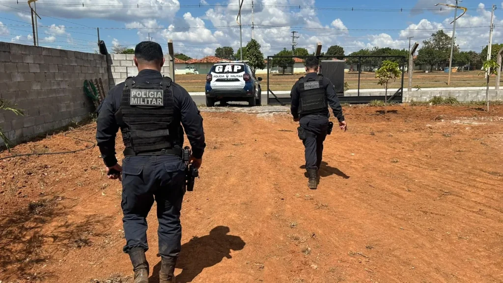 Delegado Artur Almeida afirma que vítimas vieram de São Paulo para trabalhar na cidade e foram confundidas com integrantes de facção rival.