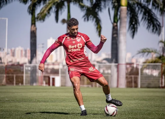 Vila Nova x Fortaleza: onde assistir ao vivo e tudo sobre o confronto da Série B. Imagem: @betocorreaphoto