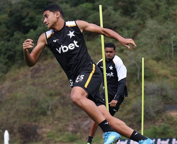 Botafogo x Santos: onde assistir ao vivo e prováveis escalações pelo Brasileirão. Imagem: Vítor Silva BFR