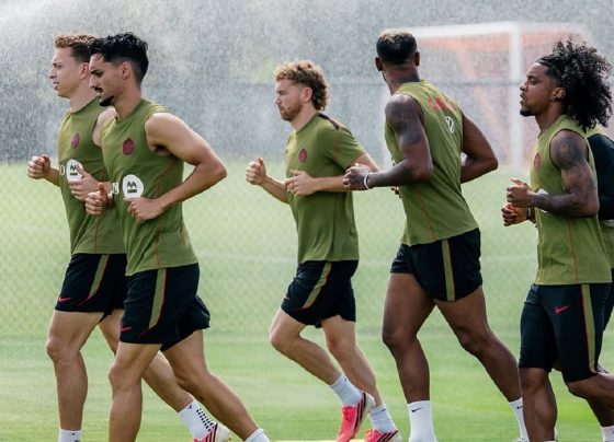 Canadá x Marrocos: quem avança às quartas? Veja escalações e onde assistir. Imagem: Seleção canadense