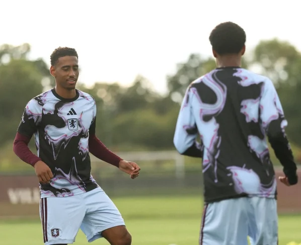 Arsenal x Aston Villa: onde assistir, horário e escalações pela Premier League. Imagem: Divulgação Aston Villa