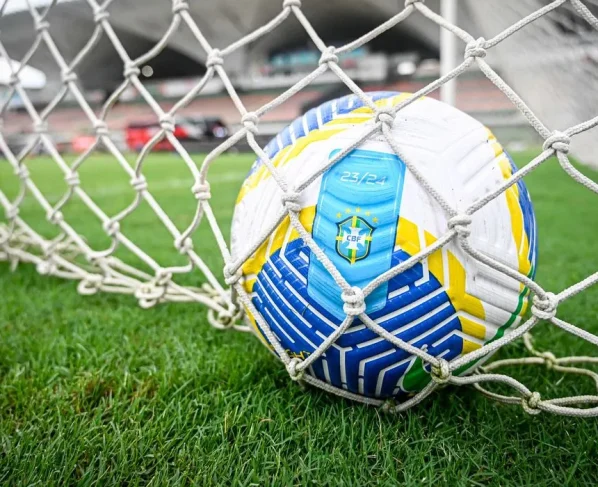 Brasileirão feminino chega à reta final com vagas e rebaixamento em disputa