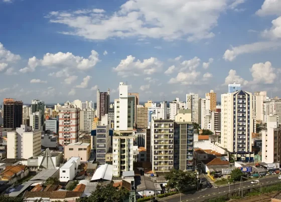 Pastor Gabriel Johnson sofre acidente vascular cerebral em detenção