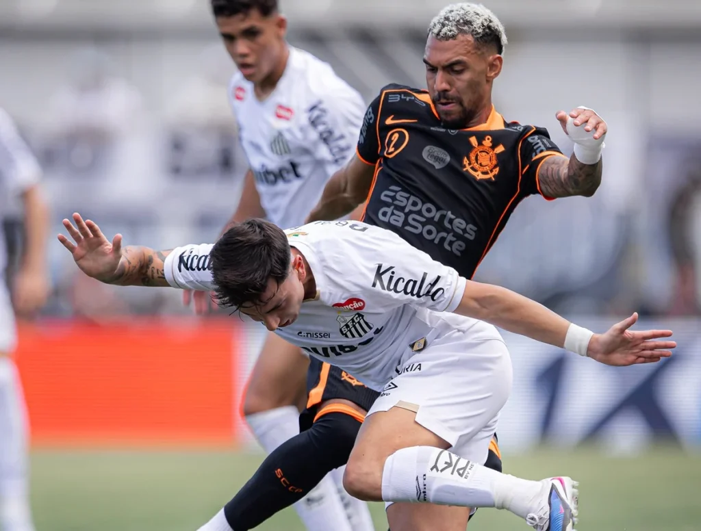 Corinthians x Santos: onde assistir e escalações do clássico. Imagem: Raul Baretta/Santos FC