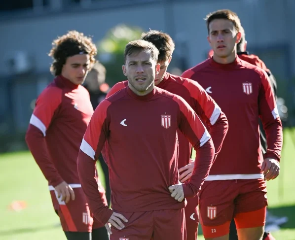 Estudiantes x Universidad Católica: onde assistir e escalações. Imagem: Divulgação Estudiantes