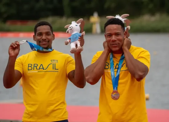 Jacky Godmann conquista prata no Mundial de Canoagem