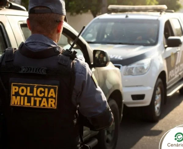Polícia militar e polícia civil atendendo ocorrência