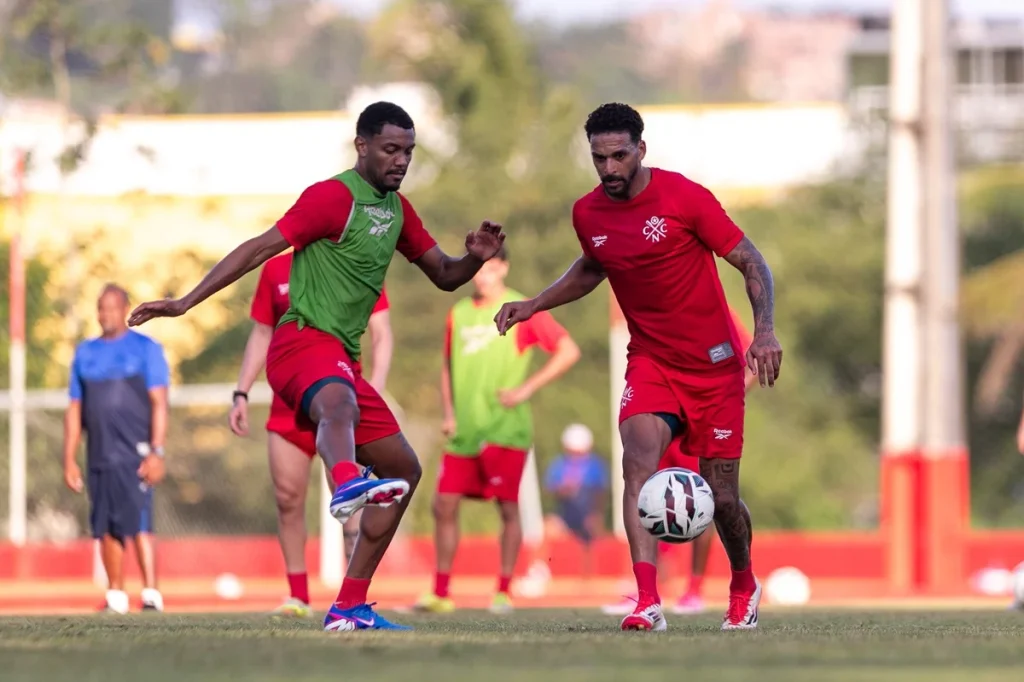 Náutico x Athletic-MG: onde assistir, horário e escalações pela Série B. Imagem: Rafael Vieira CNC