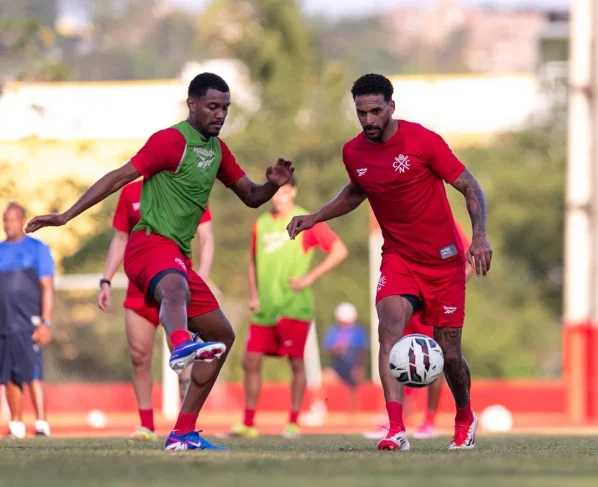 Náutico x Athletic-MG: onde assistir, horário e escalações pela Série B. Imagem: Rafael Vieira CNC