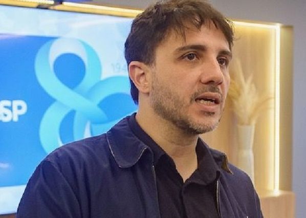 Pastor Gabriel Johnson sofre acidente vascular cerebral em detenção