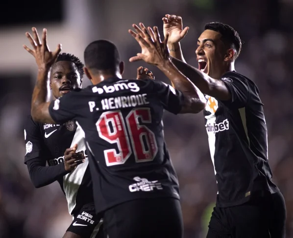 Vasco x Cruzeiro: onde assistir ao vivo, horário e escalações do duelo decisivo. Imagem: Matheus Lima/Vasco