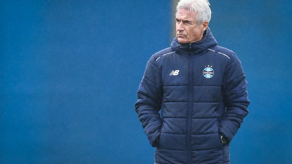 Grêmio demite Luís Castro após derrota para o Vasco