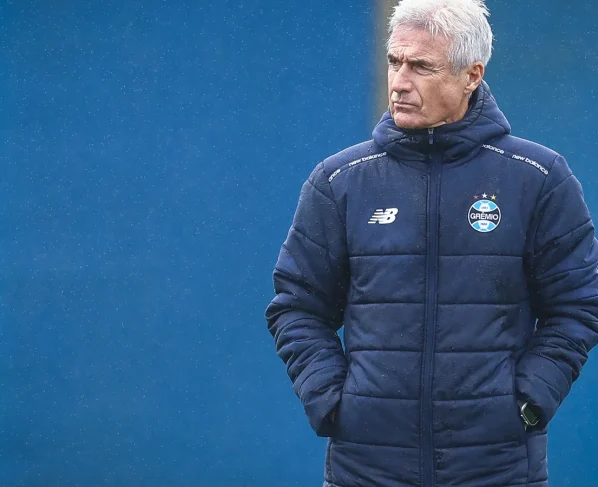 Grêmio demite Luís Castro após derrota para o Vasco