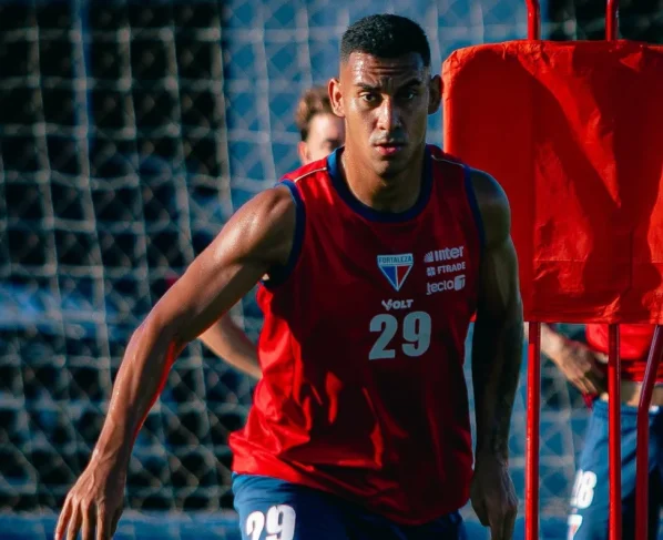 Fortaleza x Ceará: onde assistir ao Clássico-Rei e escalações. Imagem: Wellerson Gomes Leonardo Moreira FEC