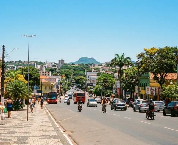 Sol forte e céu claro em cidade de Mato Grosso