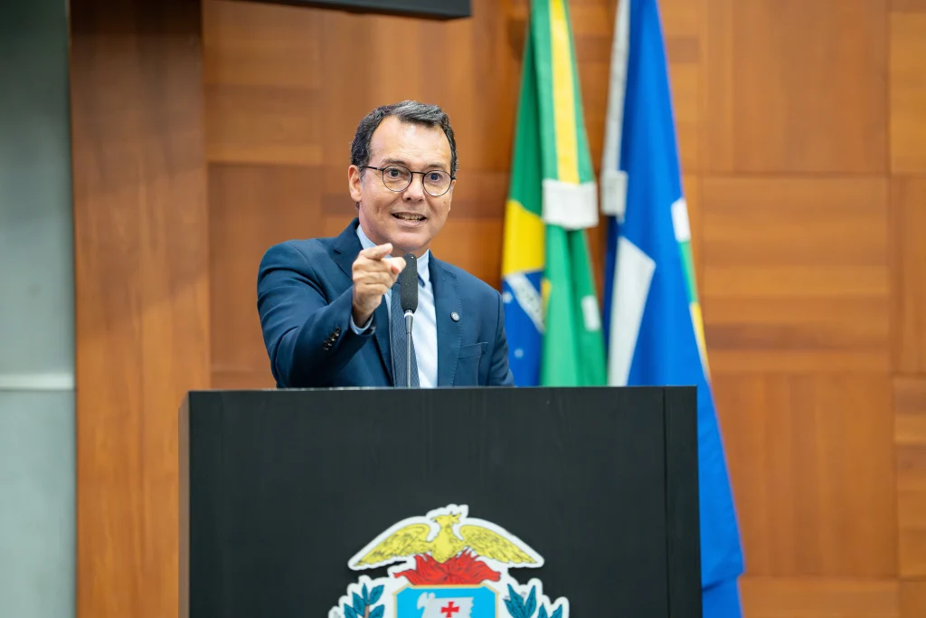 Emenda de Lúdio garante R$ 1,5 bilhão para moradias