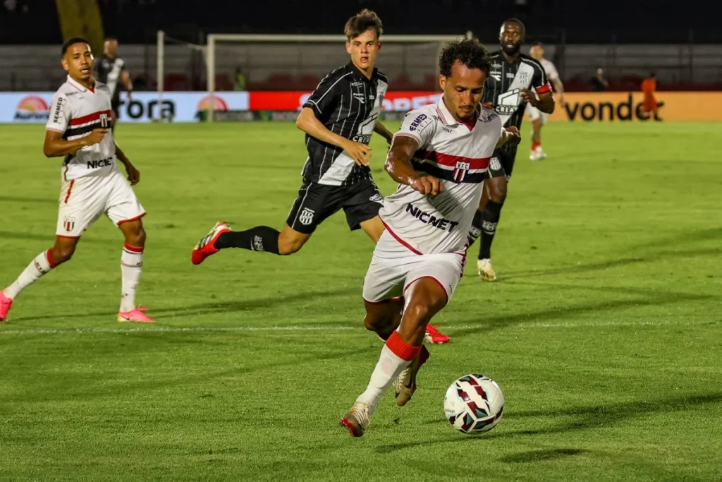 Botafogo-SP x Vila Nova: onde assistir, horário e escalações. Imagem: João Victor Menezes de Souza Agência Botafogo