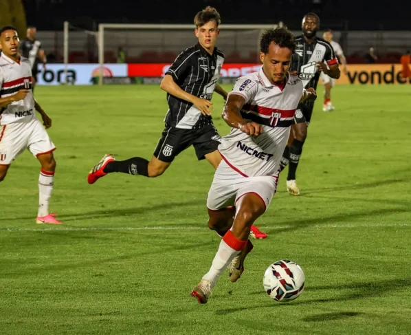 Botafogo-SP x Vila Nova: onde assistir, horário e escalações. Imagem: João Victor Menezes de Souza Agência Botafogo