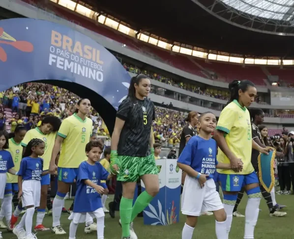 Esporte divide propostas de Flávio Bolsonaro e Lula