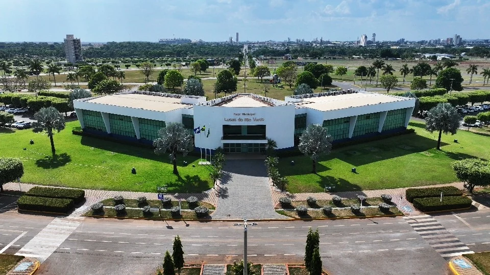 Prefeitura municipal de lucas do rio verde foto aerea