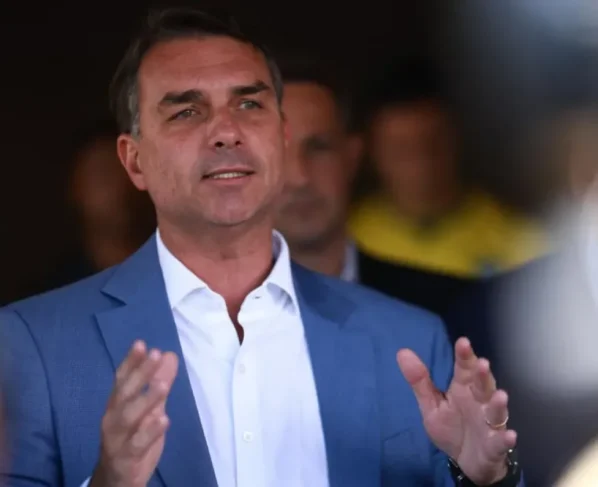 Flávio defende trabalho flexível e liberdade para trabalhadores