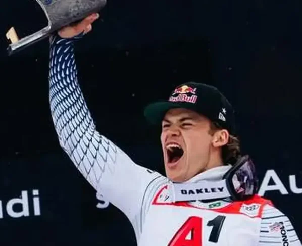 Lucas Pinheiro conquista ouro na abertura da temporada de esqui