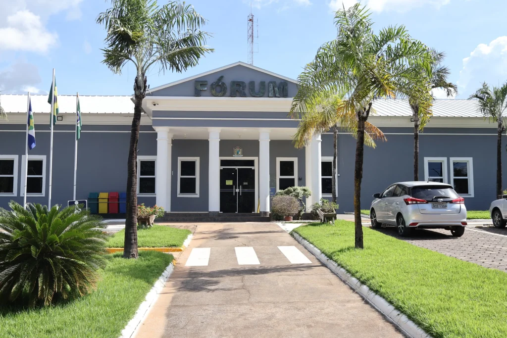 Tribunal entendeu que a suposta traição e a humilhação foram usadas para justificar a violência e reduzir a pena; acusado será submetido a novo Tribunal do Júri