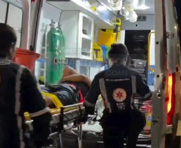 Acidente entre moto e van mobiliza equipe do Samu no Jardim Itália