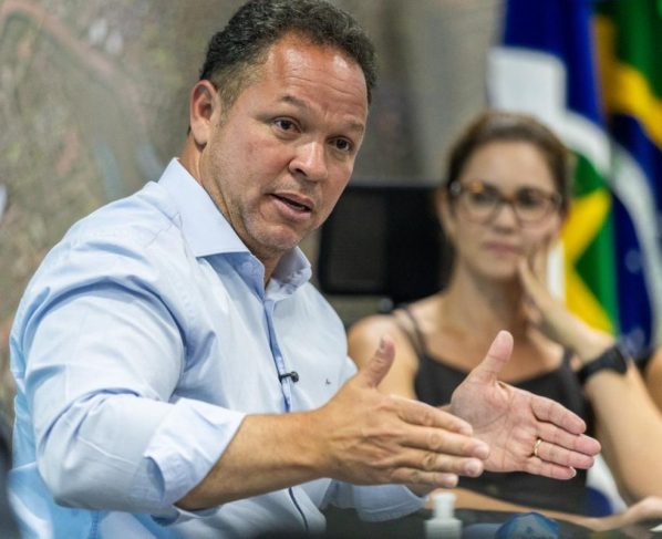 AFUNDANDO A ECONOMIA-“É consenso que as coisas não podem permanecer como estão”, afirma Cláudio Ferreira